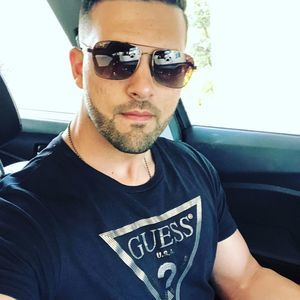 Meet your Posher, Nesty